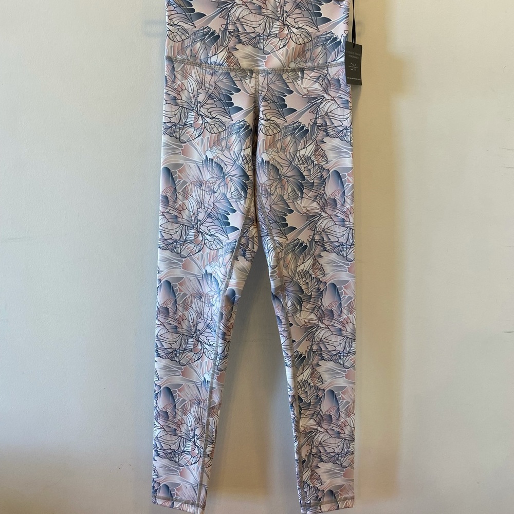 NWT DYI Butterfly Effect Signature Leggings